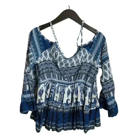 Raga NWT Shirt Size Medium New Blue White Blouse Cold Shoulder Flare Sleeves - Picture 3 of 9